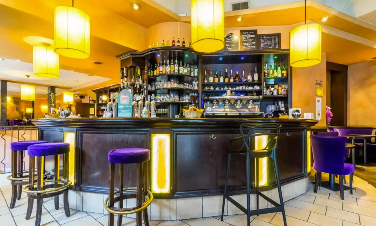 Mucha Café, salle de réception, Paris 7e, jusqu'à 120 personnes — photo 4